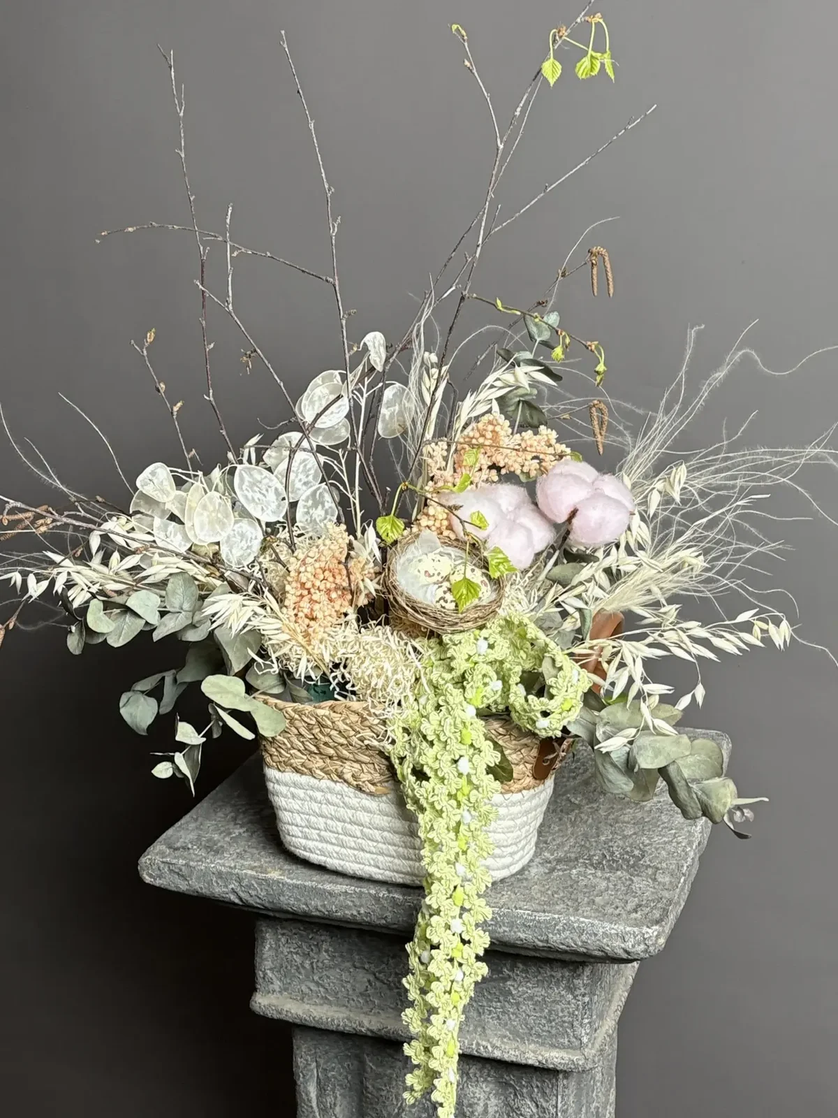 Пасхальная композиция из сухоцветов