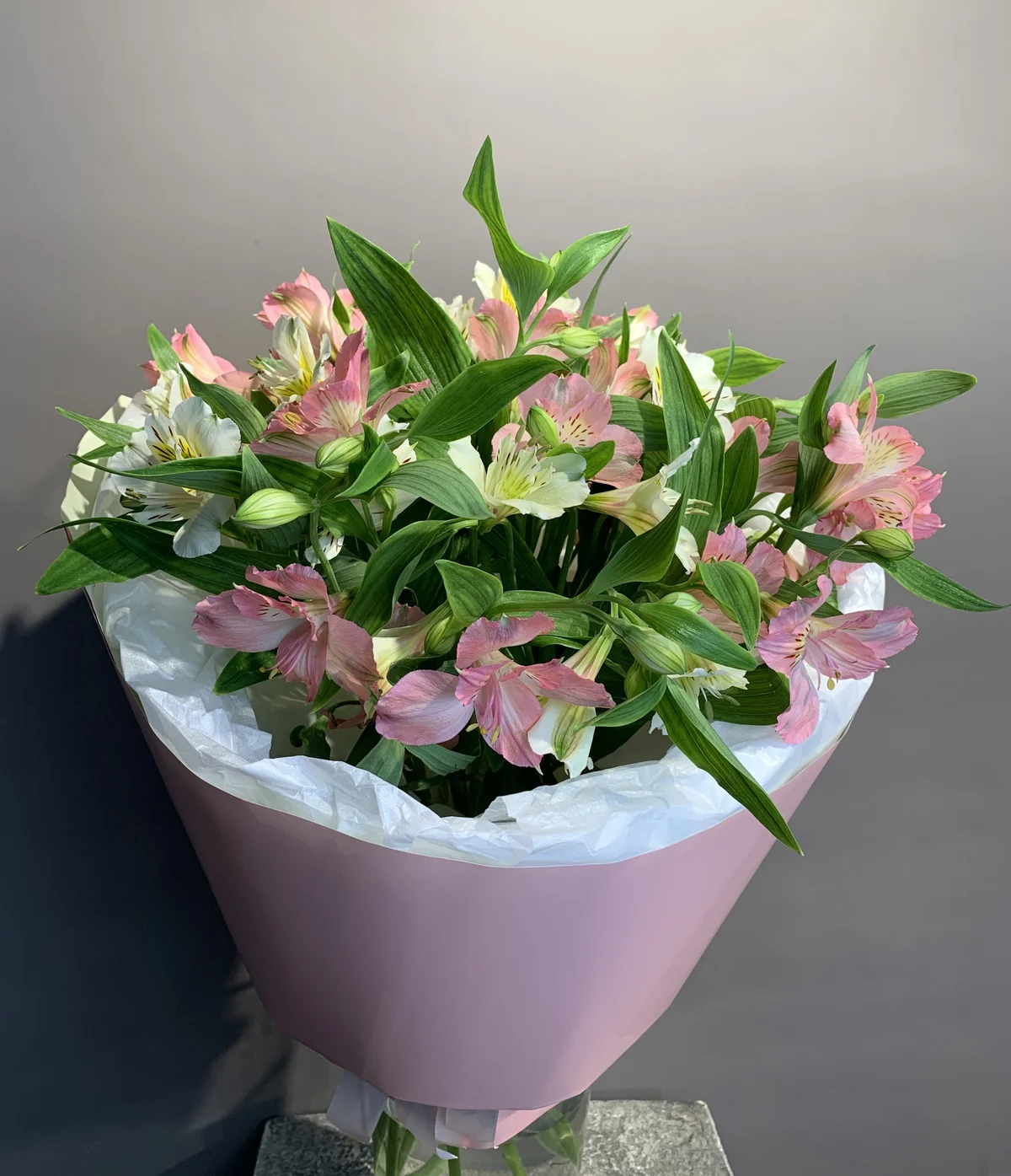 Моно букет из альстромерии - фото 1