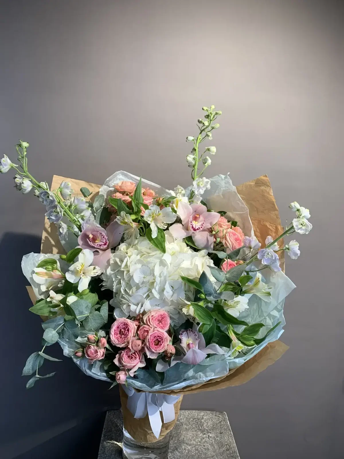 Букет с гортензией и орхидеями - фото 1